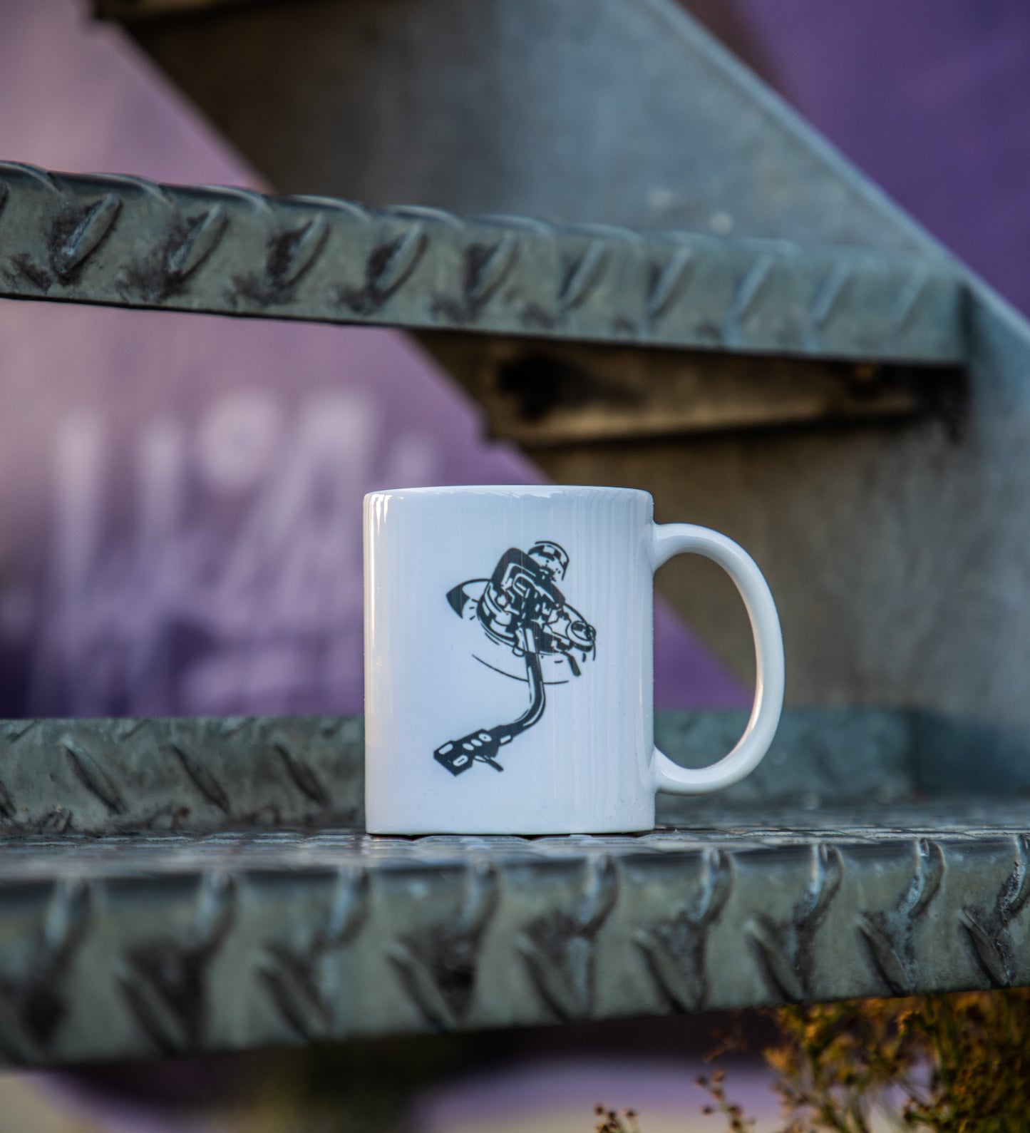‘DJ’ 11oz mug